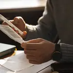 Mesmo com leve recuo, a taxa real do Brasil chegou a mais de 9% em setembro | Foto: Reprodução/Freepik