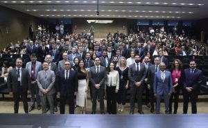 Cerimônia de posse de funcionários públicos na Câmara dos Deputados, em agosto de 2024 | Foto: Reprodução/Twitter/X