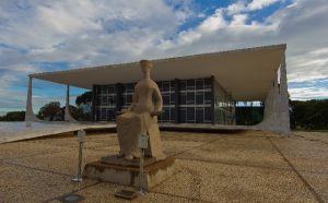 STF questiona impeachment no Senado
