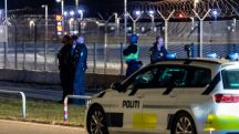 Policiais acompanham investigações sobre a presença de drones no espaço aéreo dinamarquês | Foto: Reprodução/Twitter/X