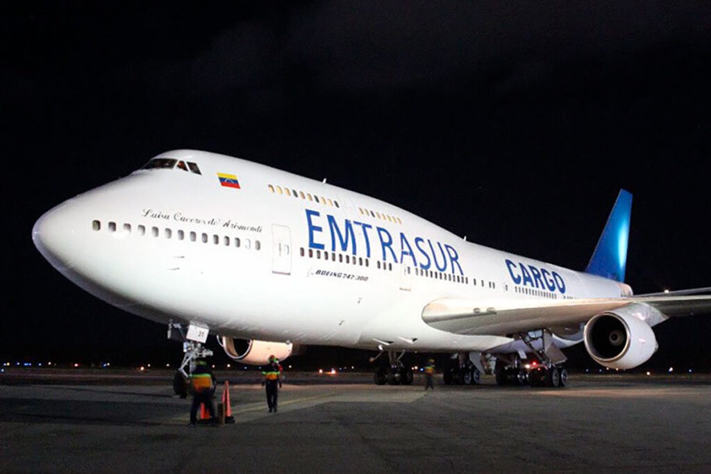 O Boeing da venezuelana Emtrasur: apreendido em Buenos Aires a pedido dos EUA | Foto: Reprodução/Twitter/X