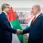 Benjamin Netanyahu e ministro Sheikh Abdullah bin Zayed Emirados