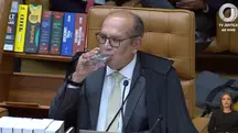 A voz de Gilmar embargou quando o decano elogiou Moraes | Foto: Reprodução/YouTube