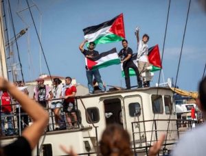 Barco de militantes rumo a Gaza é atingido por drone na costa da Tunísia israel