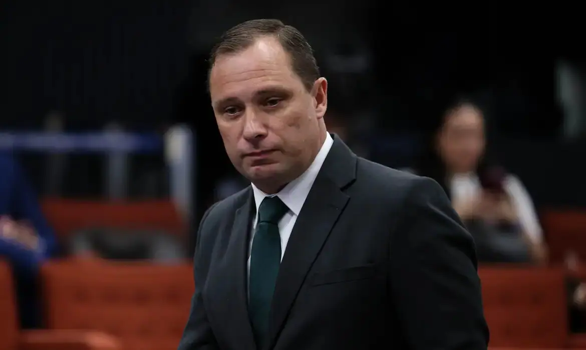 O tenente-coronel Mauro Cid: planos de se mudar para os EUA, em meio a ironias de Carlos Bolsonaro | Foto: Tom Molina/STF