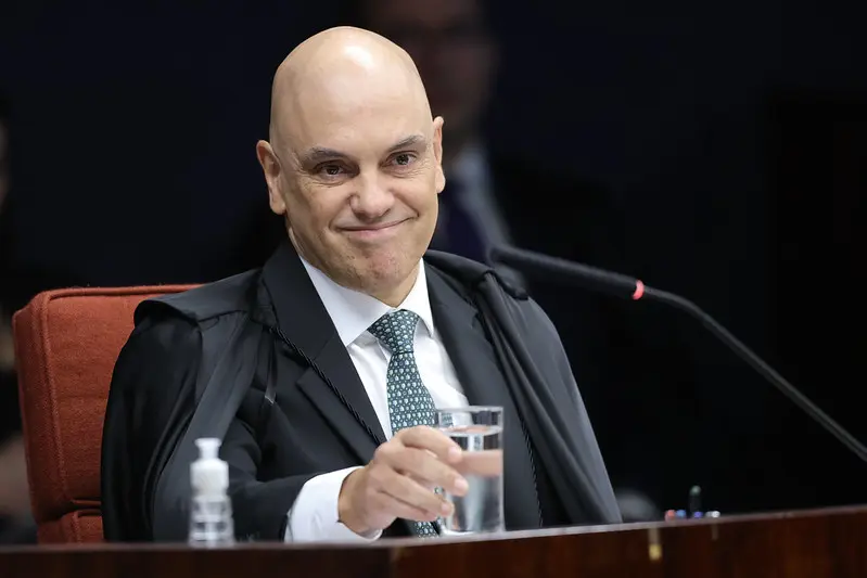 O ministro relator Alexandre de Moraes, na sessão de STF de julgamento de Bolsonaro e de mais sete réus da suposta trama golpista