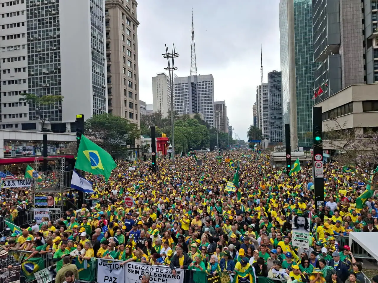 Os quarteiros nos arredores do Masp foram tomados neste 7 de Setembro | Foto: Uiliam Grizafis/Revista Oeste