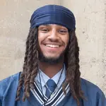 O estudante e presidente-eleito da Oxford Union, George Abaraonye: violência política irrita instituição secular no Reino Unido | Foto: Divulgação/Oxford Union