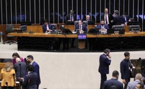 Plenário da Câmara - Votação de propostas legislativas