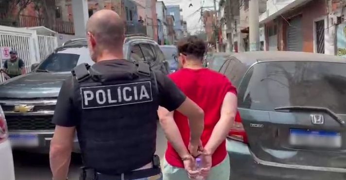 Segundo a Polícia, embora em esconderijo, líder da quadrilha coordenava ações criminosas na capital paulista | Foto: Divulgação/Agência SP