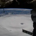 Da órbita terrestre, cientistas observam com espanto a magnitude do Ragasa, cujo nome representa 'movimento veloz' na língua filipina | Foto: Reprodução/Twitter/X