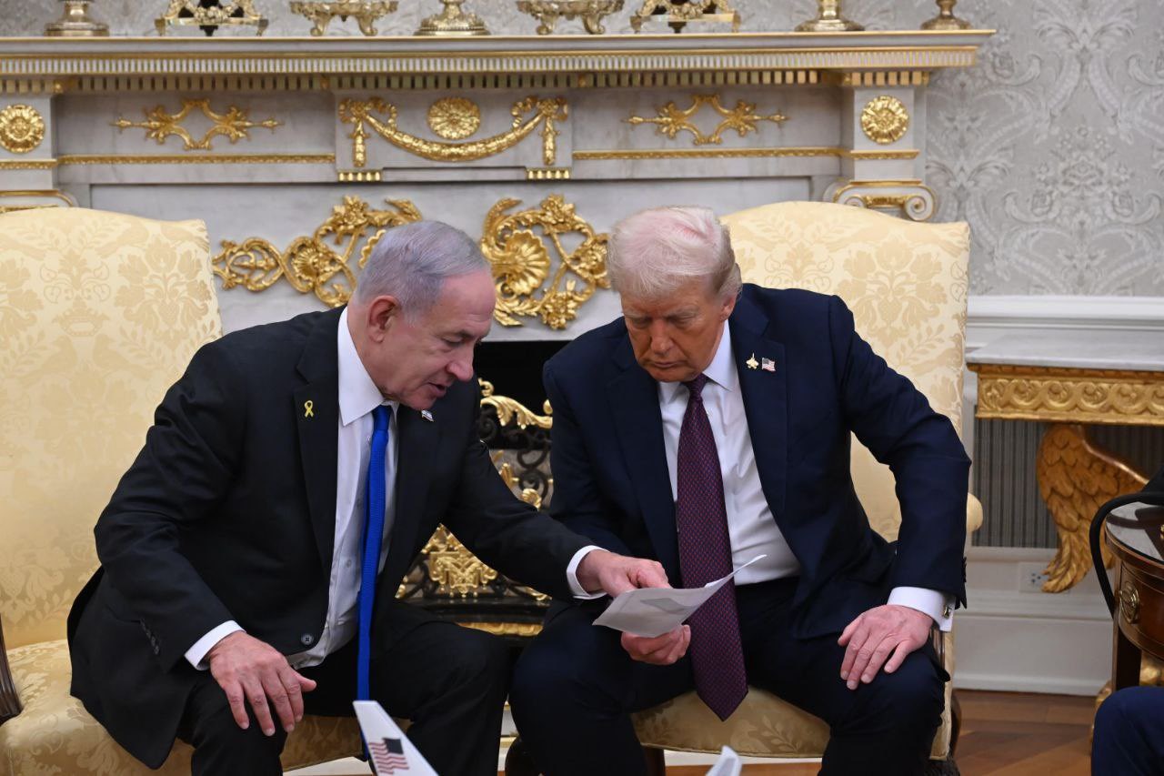 O primeiro-ministro israelense, Benjamin Netanyahu, e o presidente do EUA, Donald Trump: acordo sobre plano para estabelecer um cessar-fogo | Foto: Reprodução/Twitter/X