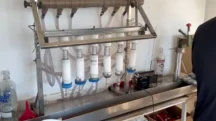 Polícia - Os agentes do Departamento Estadual de Investigações Criminais (Deic) cumpriram mandados em três locais, incluindo uma chácara na zona sul da cidade, onde funcionava uma fábrica clandestina de uísque, gim e vodca
