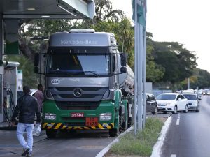empregos vagas setor caminhões desemprego crise