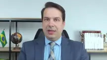 Advogado Davi Aragão concede entrevista ao vivo | Foto: Revista Oeste
