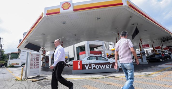 Posto de combustível em São Paulo, em alusão à nota do PCC