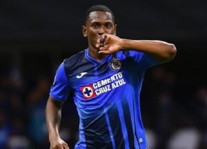 Angulo, equatoriano que sofreu atentado, foi jogador do Cruz Azul