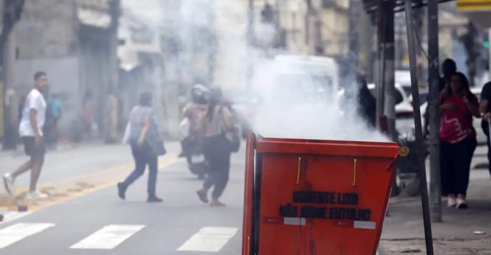 Comando Vermelho, no Rio de Janeiro: métodos de terrorismo | Foto: Fernando Frazão/Agência Brasil