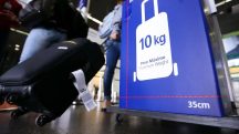 Anac Equipamento em aeroporto informa passageiros sobre limites para embarque com bagagem de mão | Foto: Marcelo Camargo/Agência Brasil