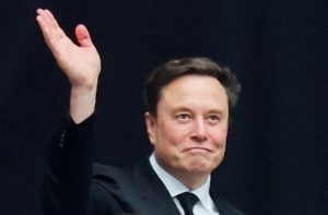 O CEO da Tesla, Elon Musk, em uma cerimônia em memória do ativista conservador Charlie Kirk, no Estádio State Farm, em Glendale, Arizona - 21/9/2025 | Foto: Daniel Cole/Reuters