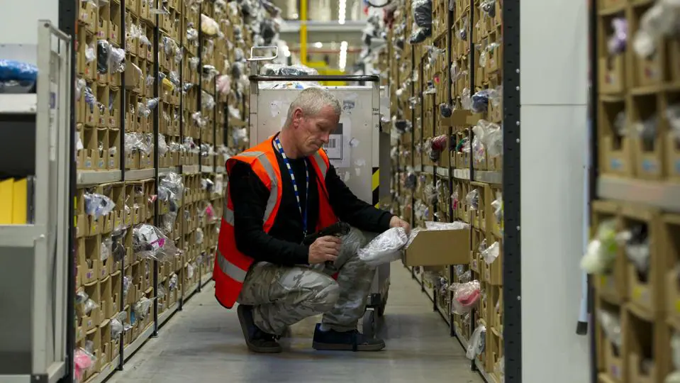 Amazon anuncia demissão de 14 mil funcionários