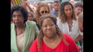 Ministras de Lula e deputados de esquerda visitam Penha e Alemão