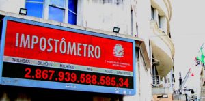 O Impostômetro está localizado no centro de São Paulo e registra os valores pagos pelos pagadores de impostos | Foto: Divulgação/Impostômetro