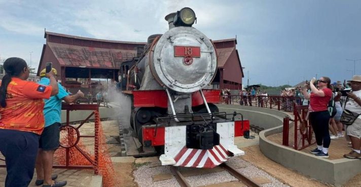 A locomotiva Mikado 18 estava parada desde 1999 | Foto: Divulgação/ABPF