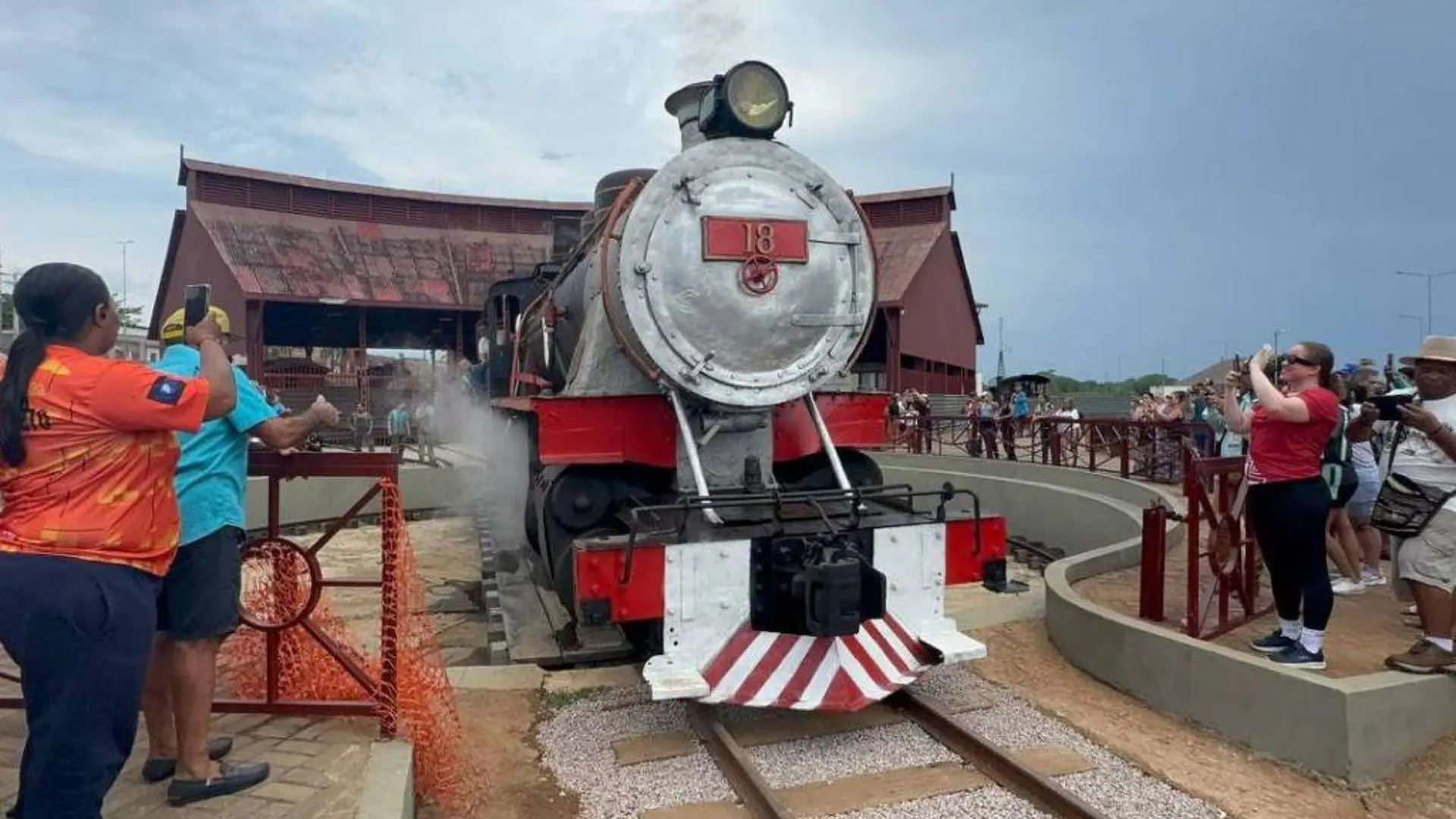 A locomotiva Mikado 18 estava parada desde 1999 | Foto: Divulgação/ABPF