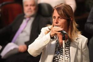Em agosto de 2024, o Órgão Especial do Tribunal de Justiça do Rio de Janeiro (TJRJ) havia condenado Lucinha a 4 anos e 5 meses de prisão em regime semiaberto, à perda do mandato parlamentar e ao pagamento de indenização de mais de R$ 170 mil | Foto: Reprodução/Facebook