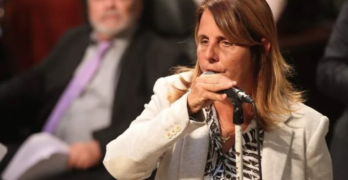 Em agosto de 2024, o Órgão Especial do Tribunal de Justiça do Rio de Janeiro (TJRJ) havia condenado Lucinha a 4 anos e 5 meses de prisão em regime semiaberto, à perda do mandato parlamentar e ao pagamento de indenização de mais de R$ 170 mil | Foto: Reprodução/Facebook