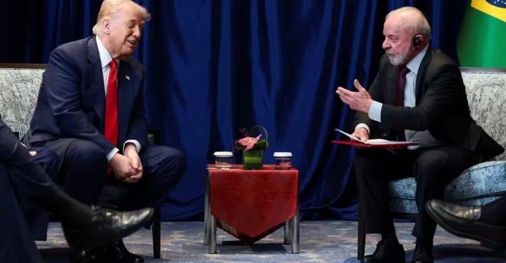Os presidentes Donald Trump e Lula da Silva durante encontro na Malásia, nesta segunda-feira, 27 | Foto: Reprodução/Twitter/X
