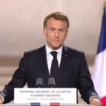 O presidente da França, Emmanuel Macron, em recente homenagem ao jurista Robert Badinter | Foto: Reprodução/Twitter/X