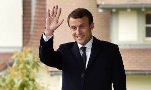 O presidente da França, Emmanuel Macron, que é alvo de críticas de vários setores políticos na Europa | Foto: Reprodução/X