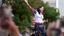 Maria Corina Machado, durante um protesto antes da posse do ditador Nicolás Maduro, em Caracas - 9/1/2025 | Foto: Gaby Oraa/Reuters