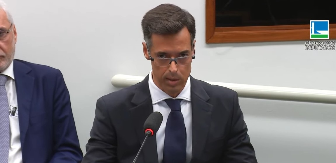 Márcio Cruz Meirelles, ex-diretor da Americanas, em depoimento à CPI da Câmara sobre as fraudes na companhia, em 15/08/2023 | Foto: Reprodução/YouTube/Câmara