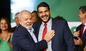 O presidente Lula da Silva o o advogado-geral da União, Jorge Messias | Foto: Marcelo Camargo/Agência Brasil; Governo Lula
