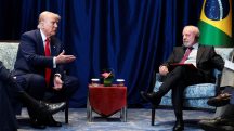 Trump e Lula se reúnem à margem da 47ª cúpula da Associação das Nações do Sudeste Asiático (Asean) em Kuala Lumpur, Malásia - 26/10/2025 | Foto: Evelyn Hockstein/Reuters