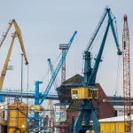 Indústria tem produção estagnada, estoques altos e recuo nos empregos no 3º trimestre