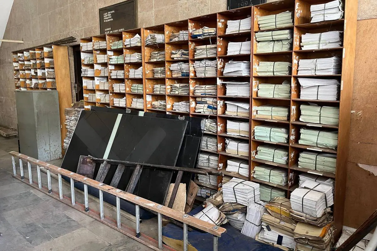Documentos históricos encontrados em inspeção no antigo Instituto Médico Legal (IML), no Rio de Janeiro | Foto: Divulgação/Marcelo Del Negri/MPF-RJ
