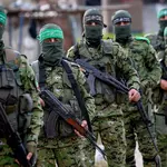 Terroristas do Hamas patrulham ruas de Gaza, em meio a tensões com clãs rivais que disputam influência no território | Foto: Divulgação/IDF