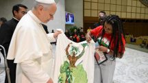 Papa Leão XIV recebe MST no Vaticano