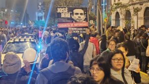 Protestos contra novo governo do Peru deixam 100 feridos e 1 morto