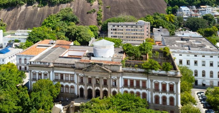 Presidente de estatal deixa cargo em meio a denúncias