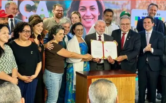 vânia contag lula
