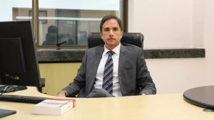 Juiz de Santa Catarina é investigado por furto de champanhe