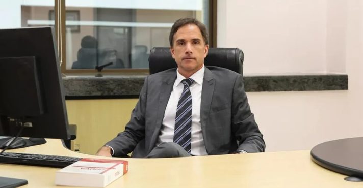 Juiz de Santa Catarina é investigado por furto de champanhe