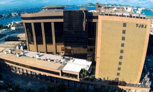 Tribunal de Justiça do Rio de Janeiro (TJ-RJ) compra 320 blindados para proteger juízes depois de ataque a juíza