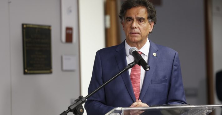 presidente do tst altos salários