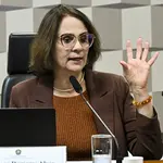 Senado - Damares Alves - Relatório - governo - senadora